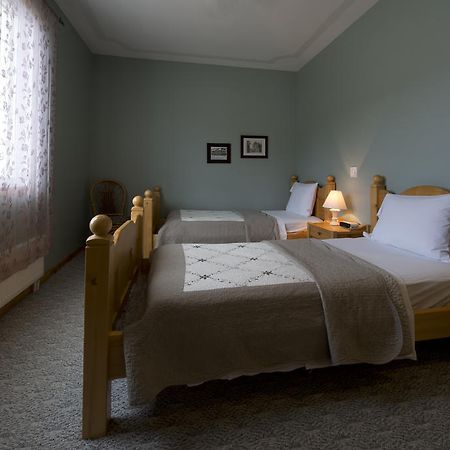 Aurora Inn Dawson City Extérieur photo